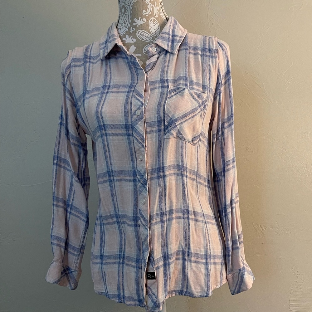 Rails Pink and Purple Plaid Button Down Collared Shirt in Size Medium